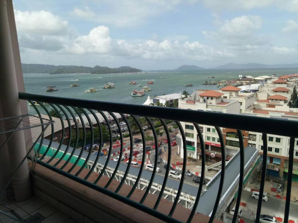 T & H Vacation Condo @Marina Court Kota Kinabalu Habitación foto